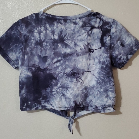 Top - Picture 2 of 3